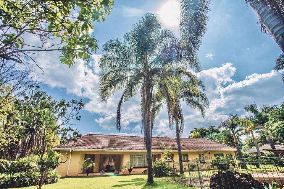 Palm Villa Хараре Экстерьер фото
